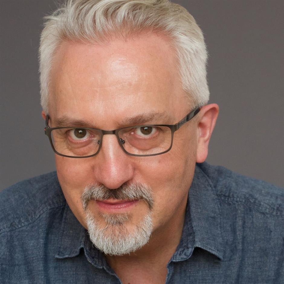 Alan Hollinghurst: Literary Luminary