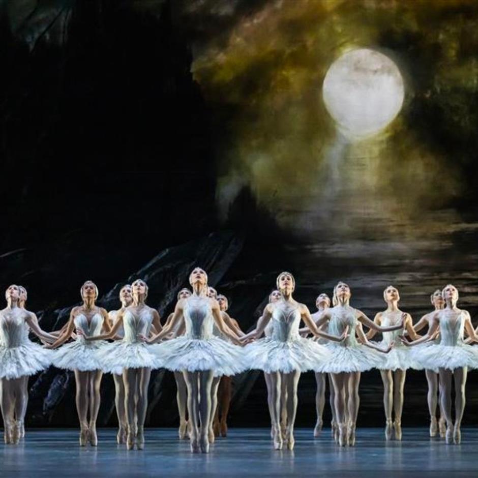 Royal Ballet & Opera: Swan Lake